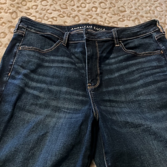 High Rise Crop - Picture 3 of 5